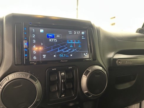 Used 2013 Jeep Wrangler Unlimited Sport image 25