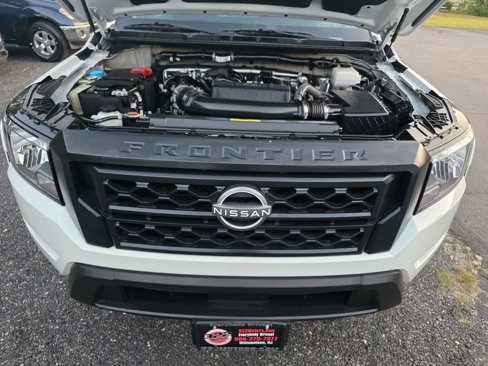 Used 2024 Nissan Frontier S w/ S Utility Package image 10