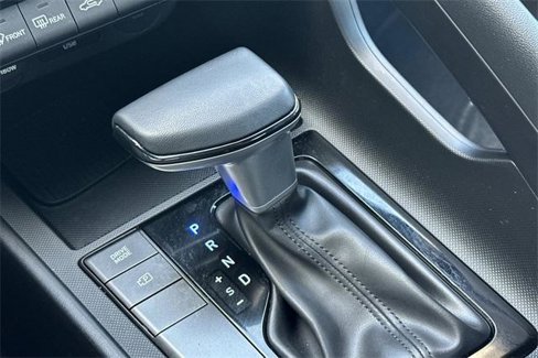 Used 2025 Hyundai Elantra Sport image 21