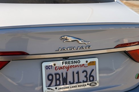 Used 2018 Jaguar XF S image 12