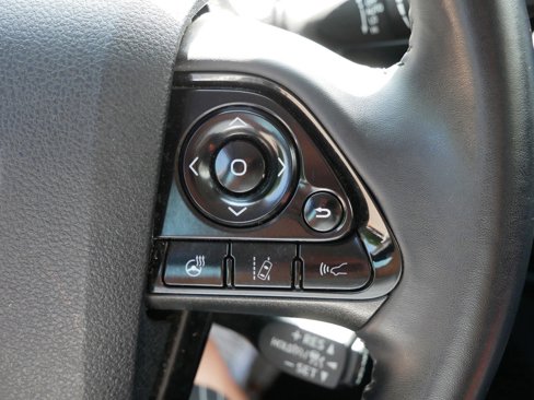 Used 2019 Toyota Prius XLE image 27