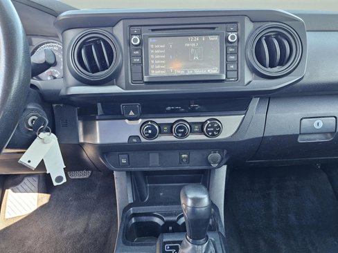 Used 2018 Toyota Tacoma SR image 22