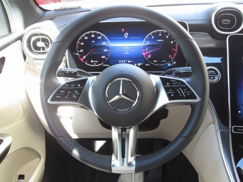 Certified 2025 Mercedes-Benz GLC 300 4MATIC image 25