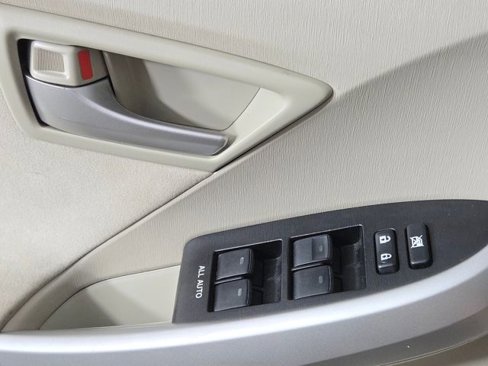 Used 2012 Toyota Prius Two image 26