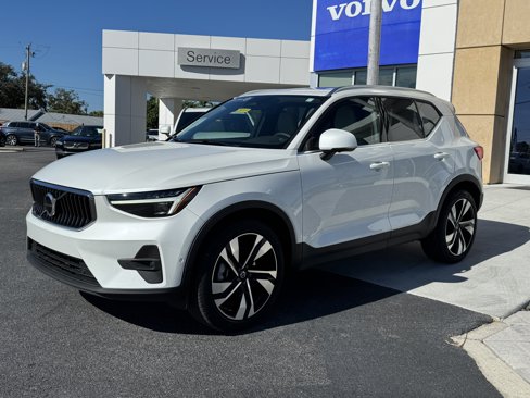 Certified 2024 Volvo XC40 B5 Plus image 7