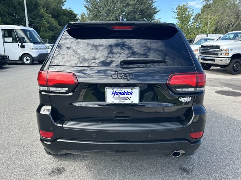 Used 2022 Jeep Grand Cherokee Laredo X image 9