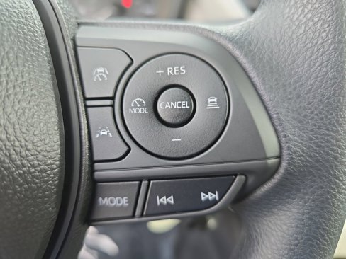 New 2025 Toyota Corolla LE image 17