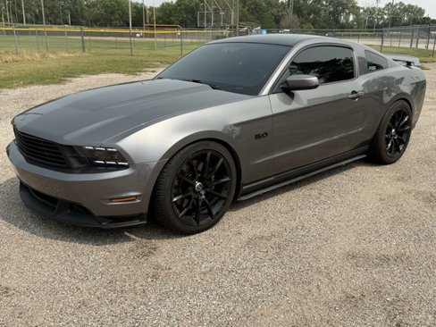 Used 2012 Ford Mustang GT Premium w/ Security Pkg image 2