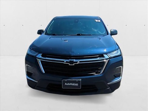 Used 2022 Chevrolet Traverse LS image 2