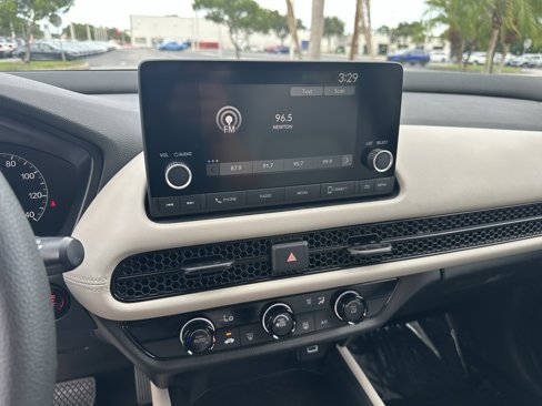 Used 2023 Honda HR-V LX image 15