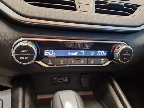 Used 2019 Nissan Altima 2.5 SV image 16