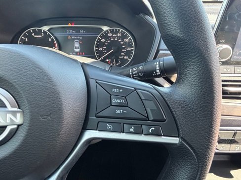 Used 2024 Nissan Altima 2.5 SV image 15