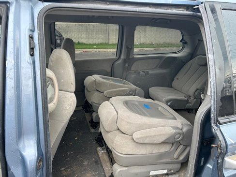 Used 2006 Kia Sedona LX image 11
