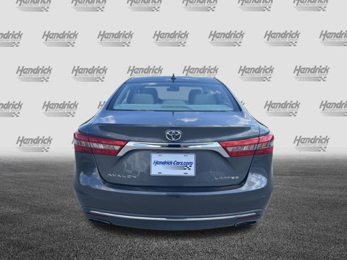 Used 2018 Toyota Avalon Limited image 9