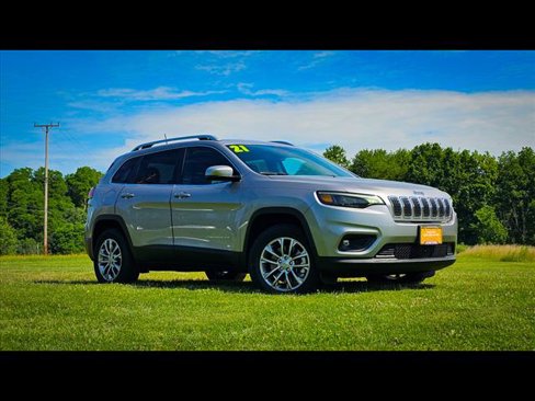 Used 2021 Jeep Cherokee Latitude Lux w/ Comfort/Convenience Group image 2