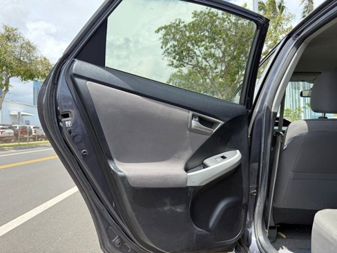 Used 2014 Toyota Prius One image 15