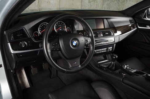 Used 2013 BMW M5 image 4