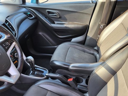 Used 2019 Chevrolet Trax LT w/ Driver Confidence Package image 30