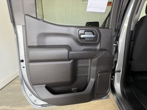 Used 2020 Chevrolet Silverado 1500 Custom w/ Custom Value Package image 39