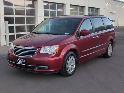 Used 2016 Chrysler Town & Country Touring w/ Driver Convenience Group image 10