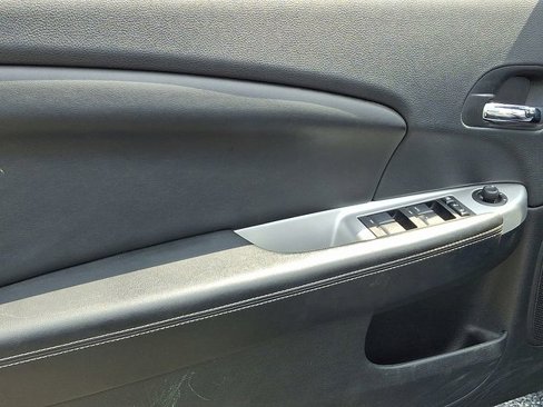 Used 2013 Chrysler 200 Limited image 14