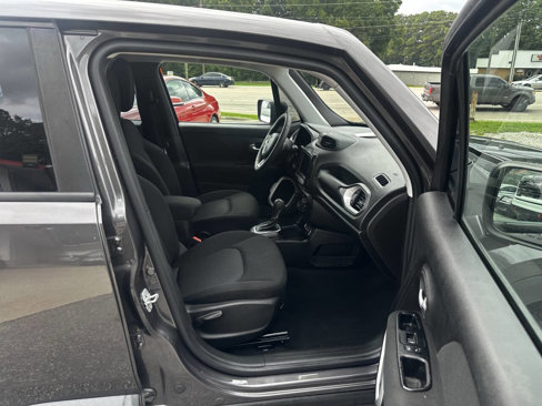 Used 2019 Jeep Renegade Sport w/ UConnect 7.0 Group image 19