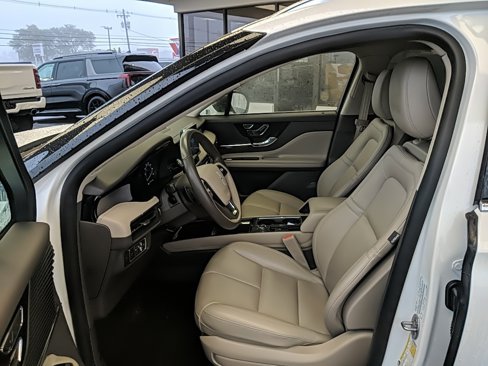 Used 2021 Lincoln Corsair AWD w/ Towing Package I image 10