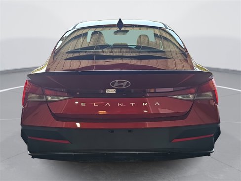 New 2025 Hyundai Elantra Sport image 6