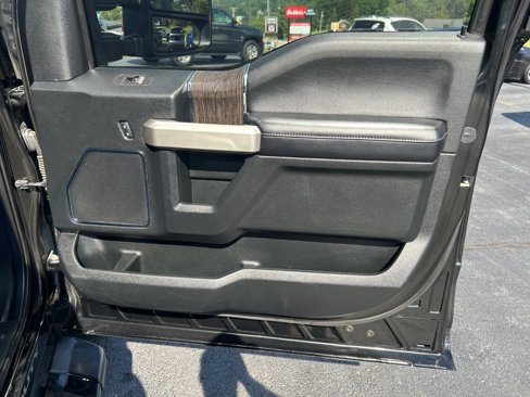 Used 2021 Ford F350 Lariat image 37