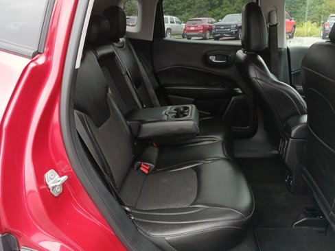 Used 2018 Jeep Compass Latitude w/ Popular Equipment Group image 28