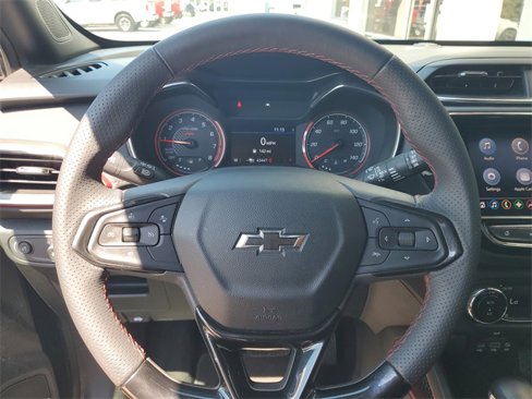 Used 2021 Chevrolet TrailBlazer RS w/ Technology Package image 17