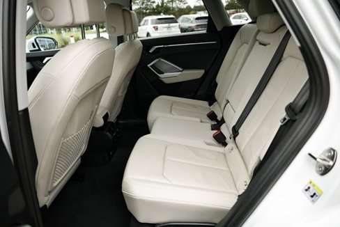 Used 2024 Audi Q3 2.0T Premium Plus image 25