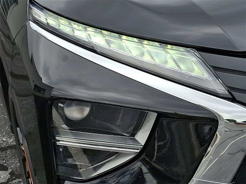 Used 2022 Mitsubishi Eclipse Cross LE image 10