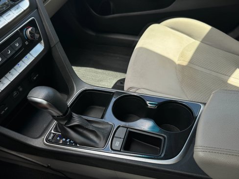 Used 2018 Hyundai Sonata SE image 19