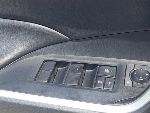 Used 2021 Toyota RAV4 LE image 24