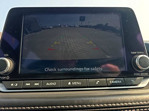 Used 2023 Nissan Rogue SV image 28