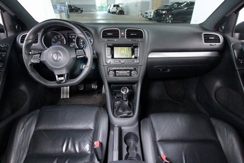 Used 2013 Volkswagen Golf R 4-Door image 8