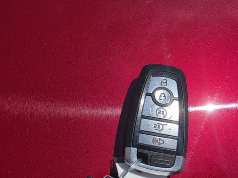 Used 2024 Ford Edge Titanium image 33
