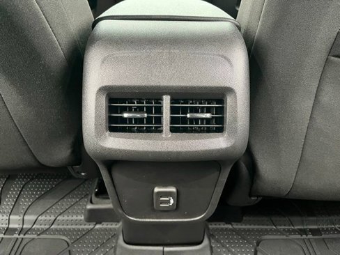 Used 2022 Chevrolet Equinox LS w/ LS Convenience Package image 17