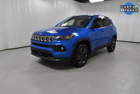 Used 2022 Jeep Compass Latitude image 2