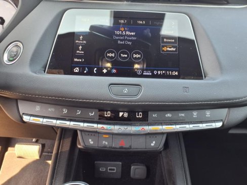 Used 2020 Cadillac XT4 Premium Luxury w/ Cold Weather Package image 14
