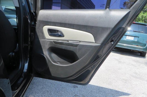 Used 2013 Chevrolet Cruze LS image 38