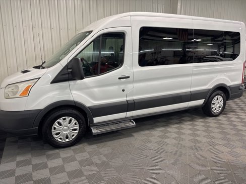 Used 2016 Ford Transit 350 XLT image 3