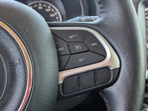 Used 2021 Jeep Renegade Trailhawk image 13