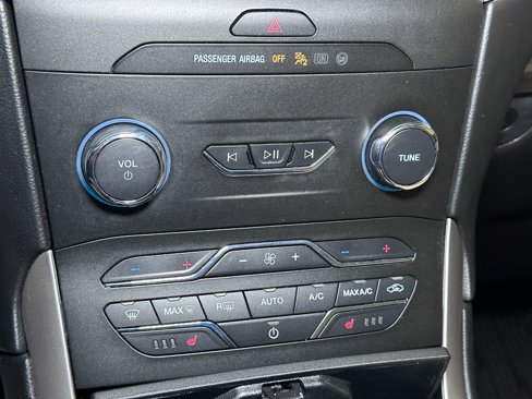 Used 2019 Ford Edge SEL w/ Equipment Group 201A image 39
