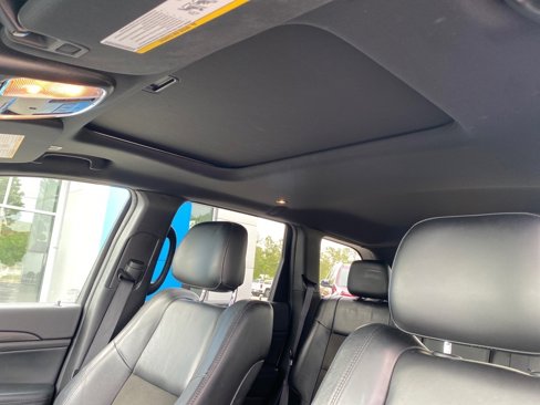 Used 2020 Jeep Grand Cherokee Altitude image 14