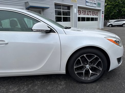 Used 2017 Buick Regal Premium image 20