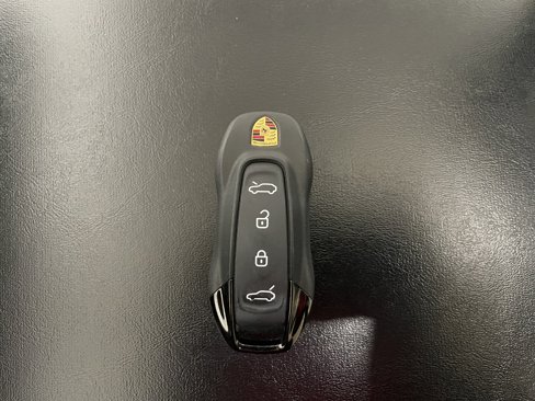 Certified 2025 Porsche Macan 4S Electric image 25