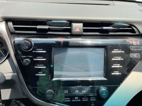 Used 2019 Toyota Camry SE image 22