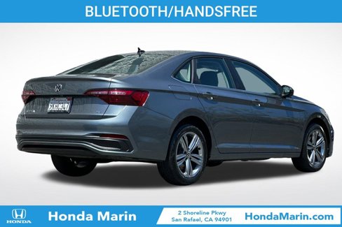 Used 2024 Volkswagen Jetta SE image 5